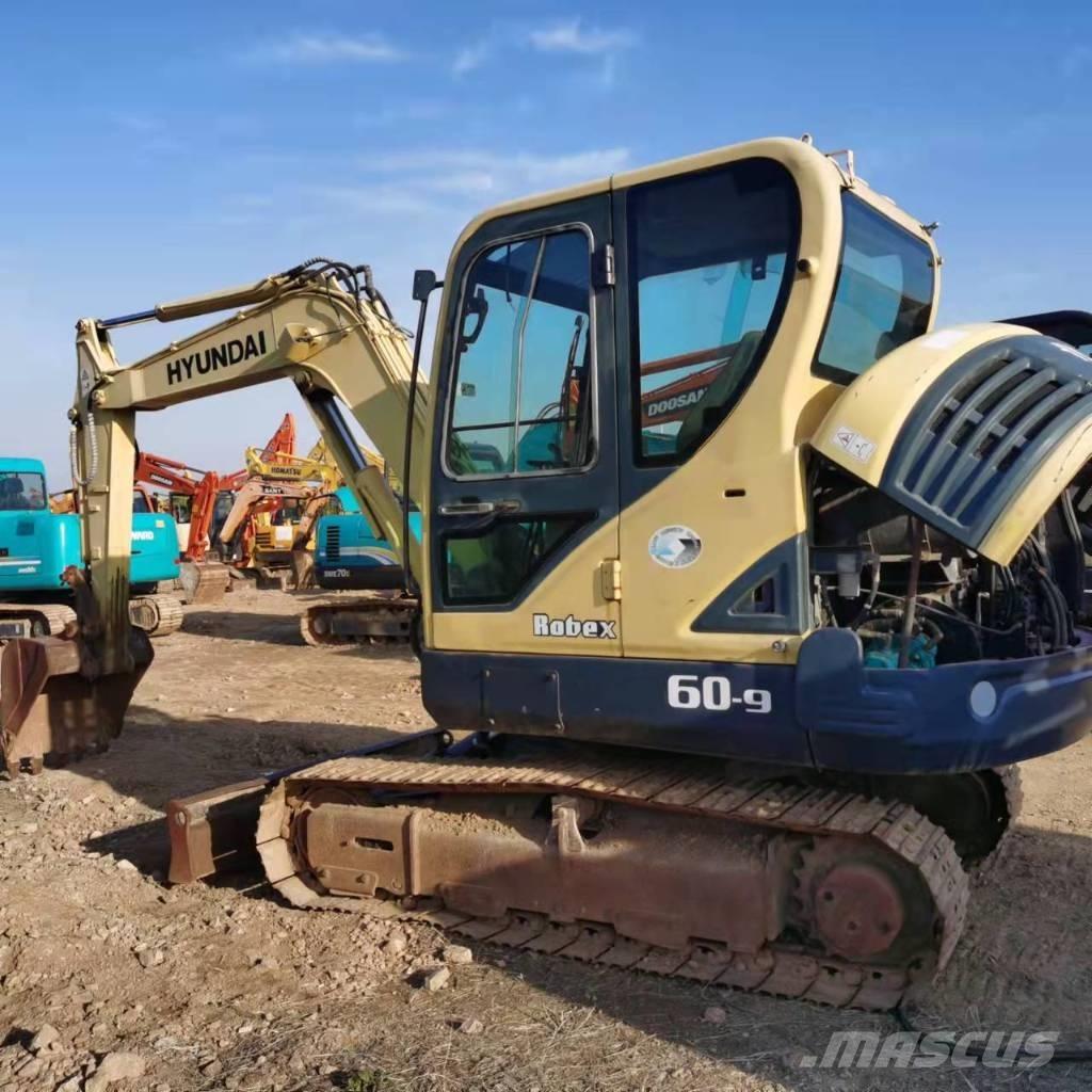 Hyundai R60-9 Mini kotrók < 7t
