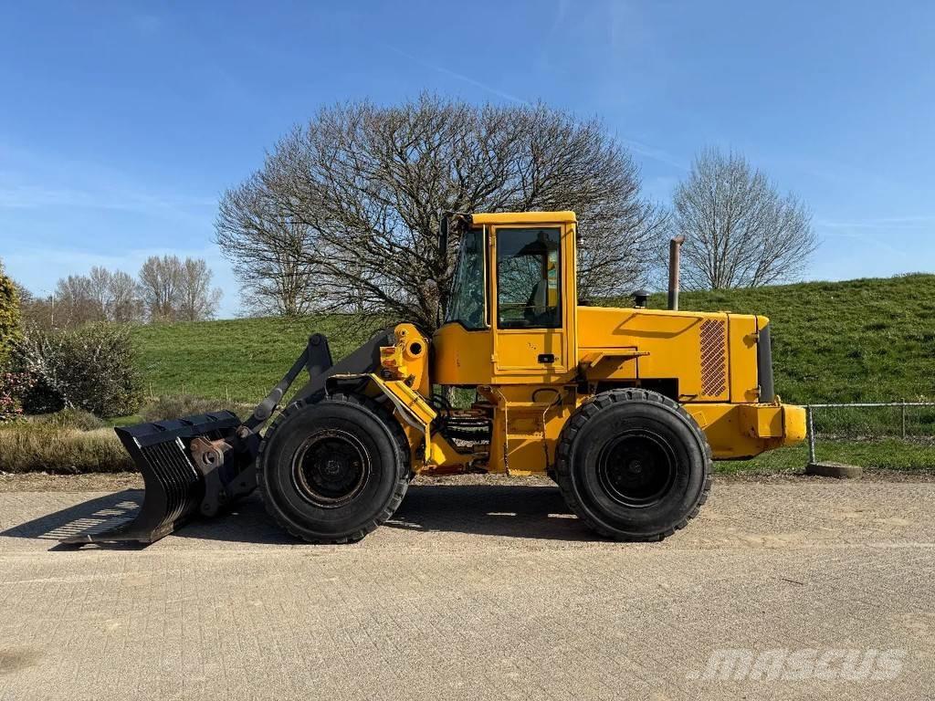 Volvo L70D Gumikerekes homlokrakodók