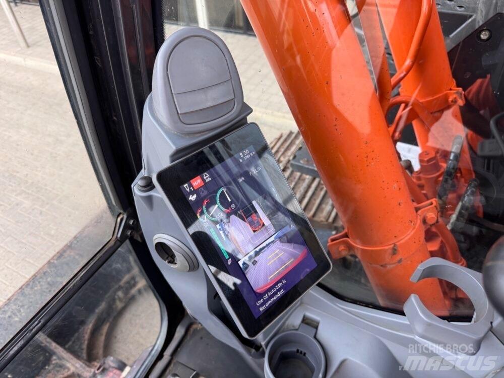 Hitachi ZX135USBL-7 Lánctalpas kotrók