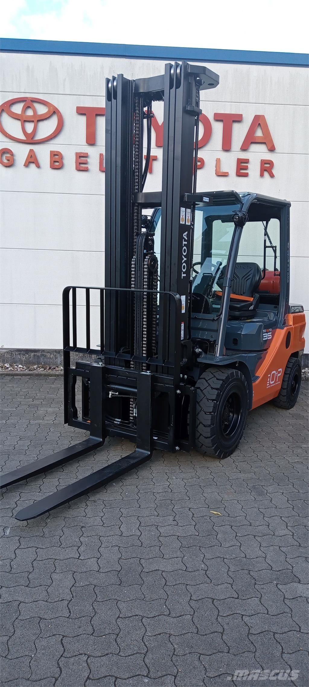 Toyota 02-8FGJF35 Gázüzemű targoncák