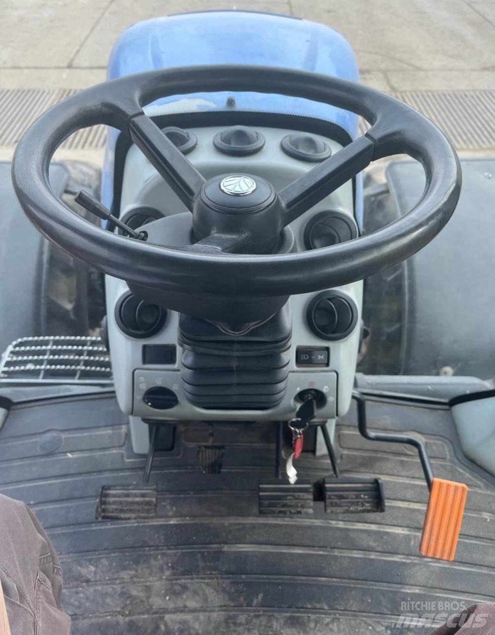 New Holland T8040 Traktorok