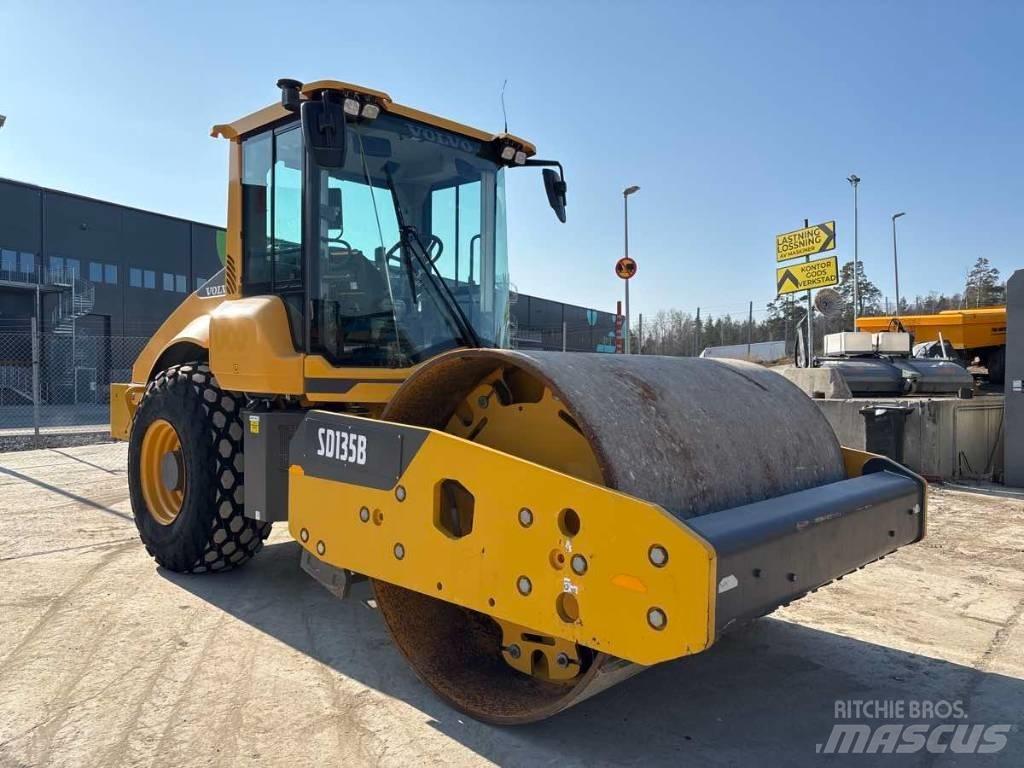 Volvo SD 135 B Egydobos hengerek