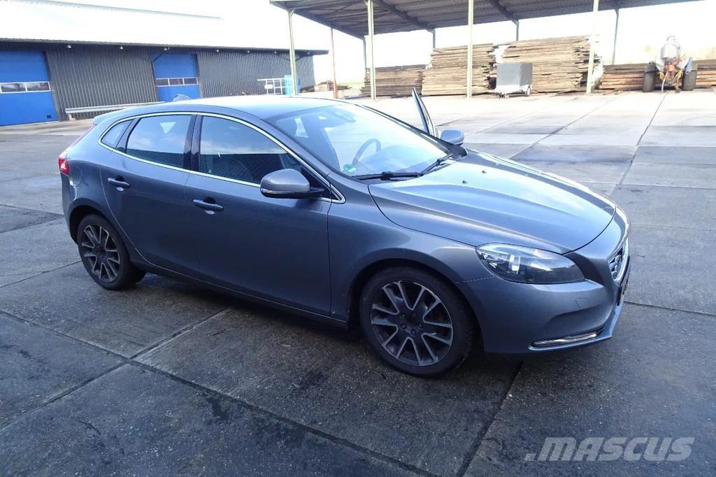 Volvo V40 . Kistehergépjárművek