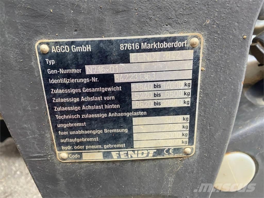 Fendt 828 Vario Traktorok