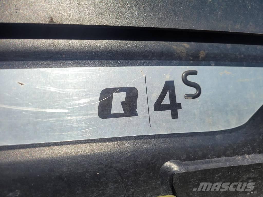 CLAAS Arion 470 Traktorok