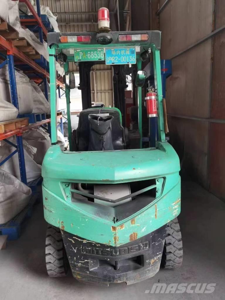 Mitsubishi FD 25 Dízel targoncák