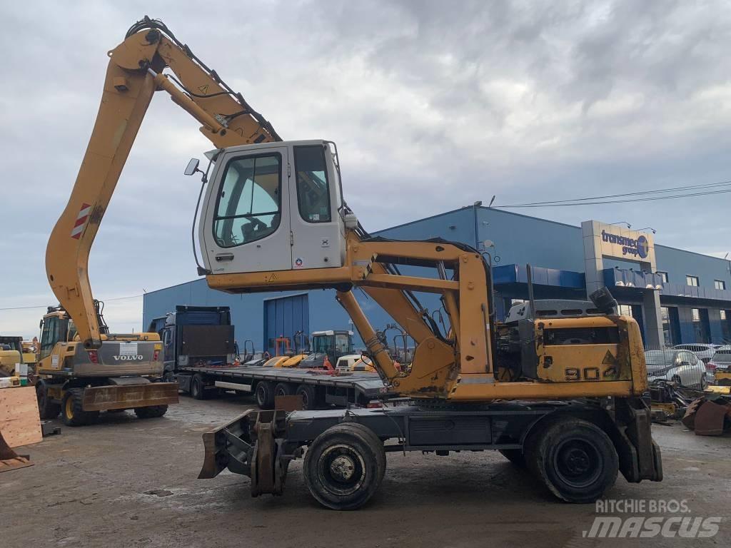 Liebherr A 904 C Gumikerekes kotrók