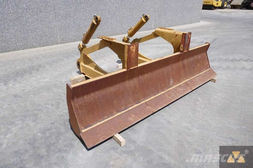 CAT Skidder blade Tolólapok