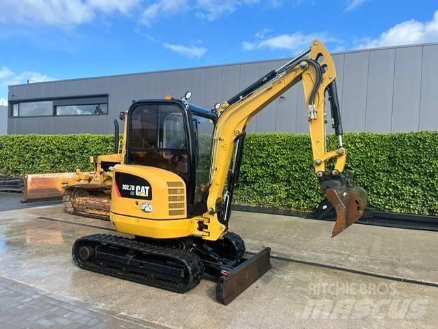 CAT 302.7 D CR Mini kotrók < 7t