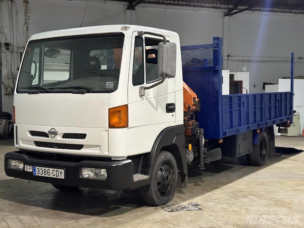 Nissan ATLEON 140 Platós / Ponyvás teherautók