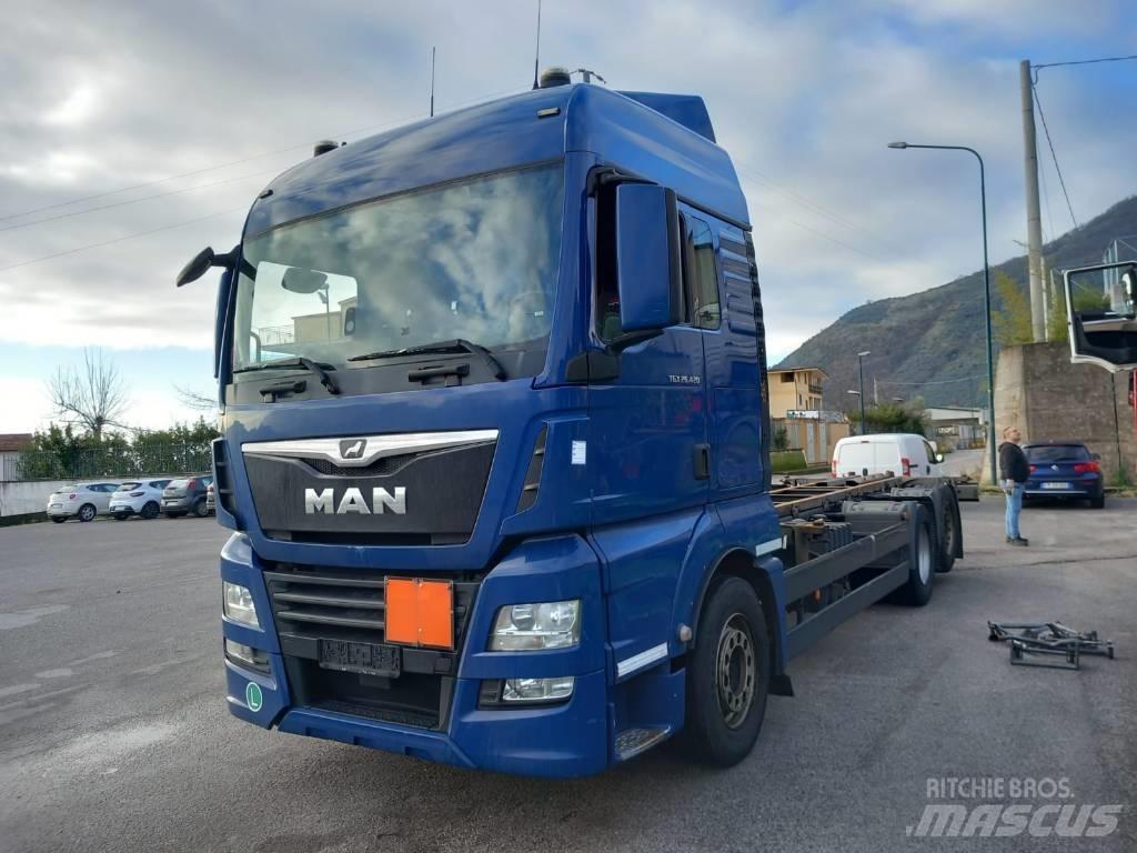 MAN TGX 26.420 Járműszállítók