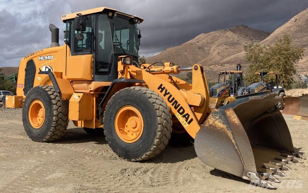 Hyundai HL940 Gumikerekes homlokrakodók