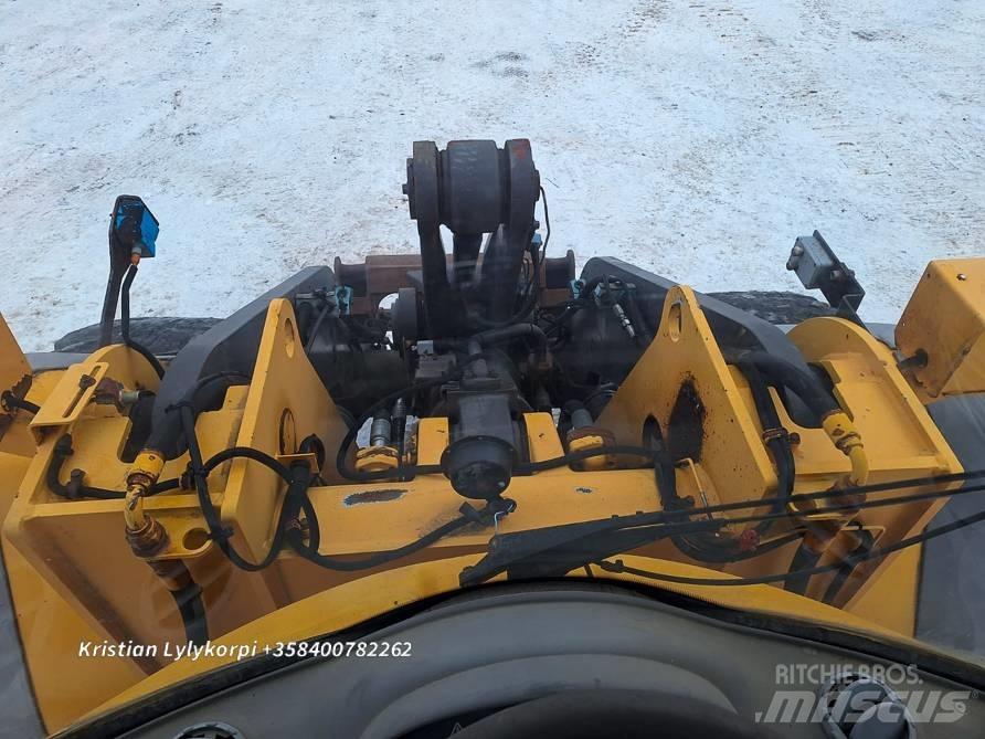 Volvo L120E Gumikerekes homlokrakodók