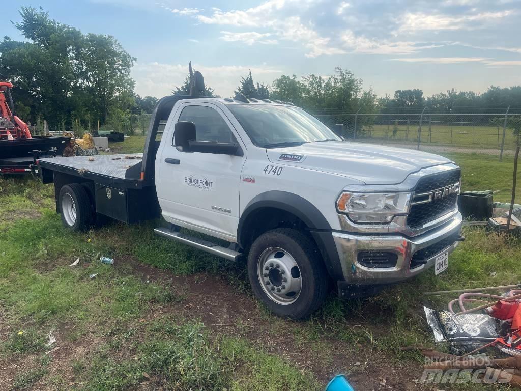 RAM 5500 Platós / Ponyvás teherautók