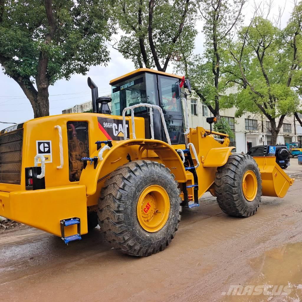 CAT 966 H Gumikerekes homlokrakodók