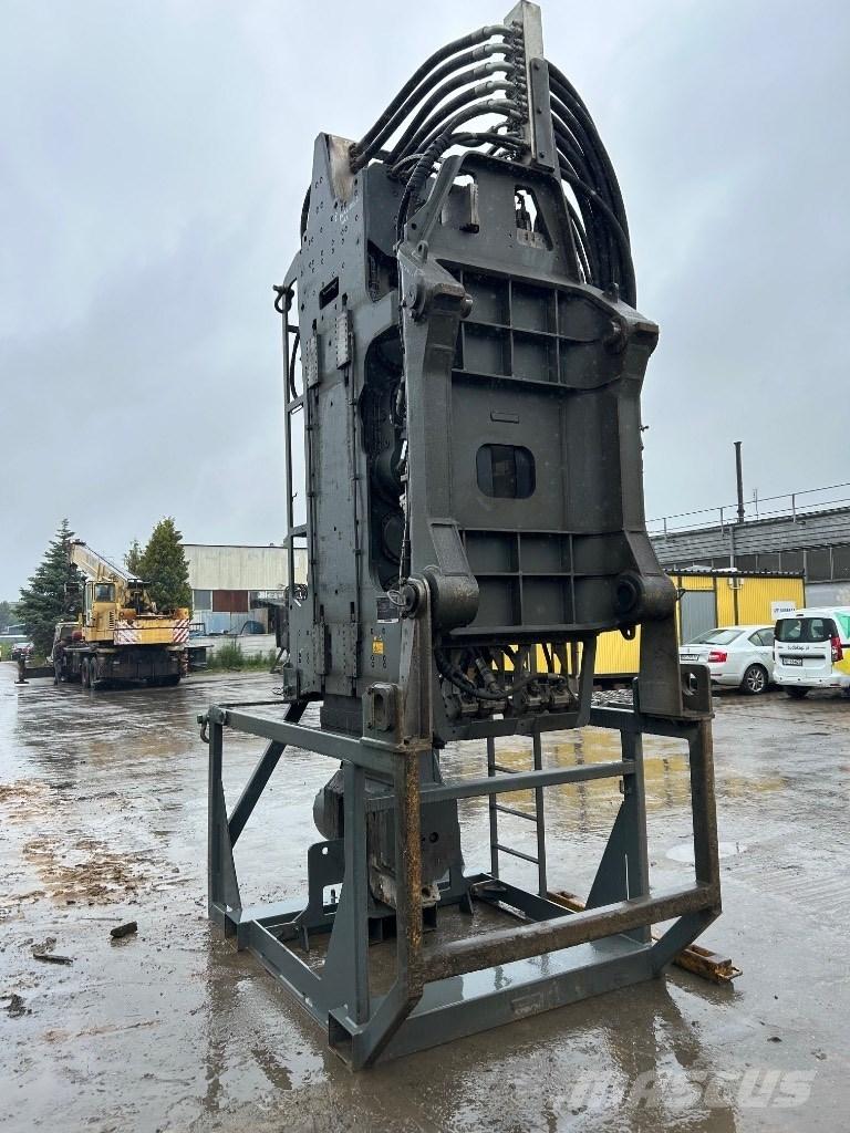 Liebherr LV36 Vibrátoros cölöpverő