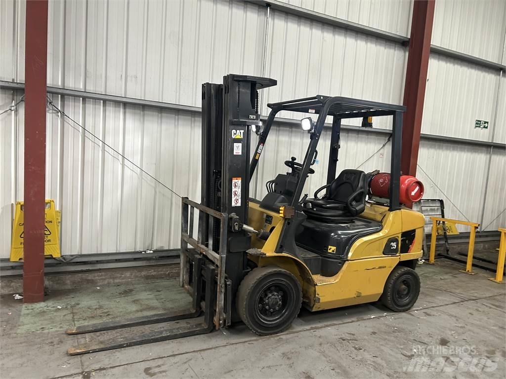 CAT GP25NT Gázüzemű targoncák