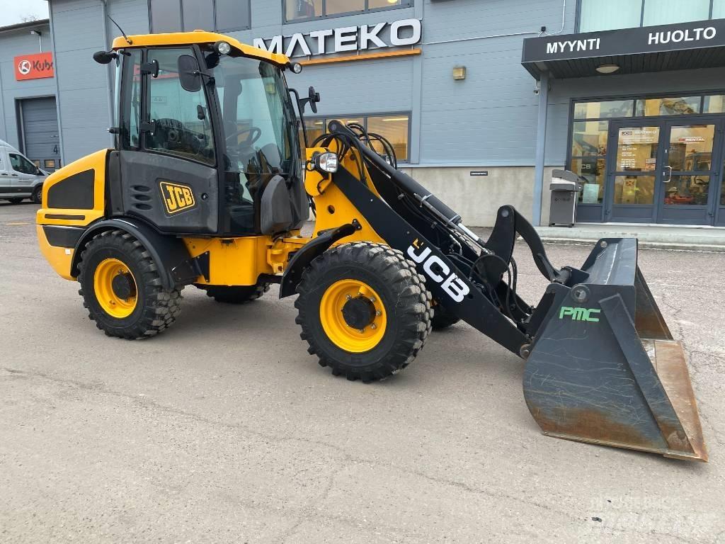 JCB 407 T4 Gumikerekes homlokrakodók