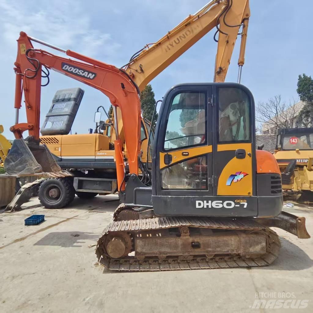 Doosan DH 60-7 Mini kotrók < 7t