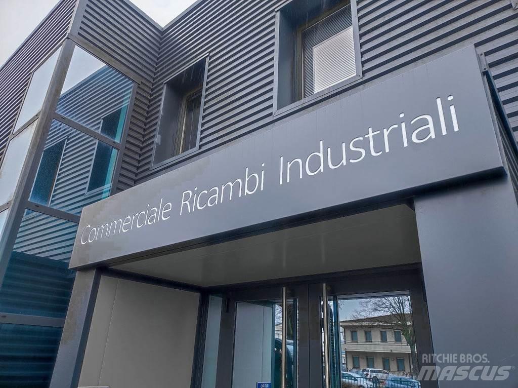 Iveco TURBOTECH Vezetőfülke és belső tartozékok