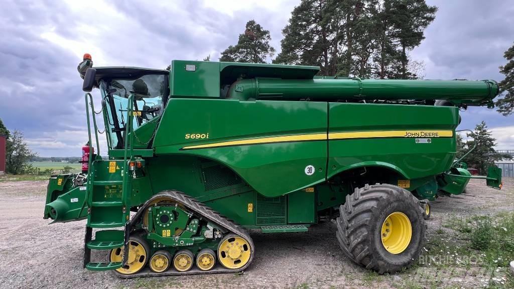 John Deere S 690 Kombájnok