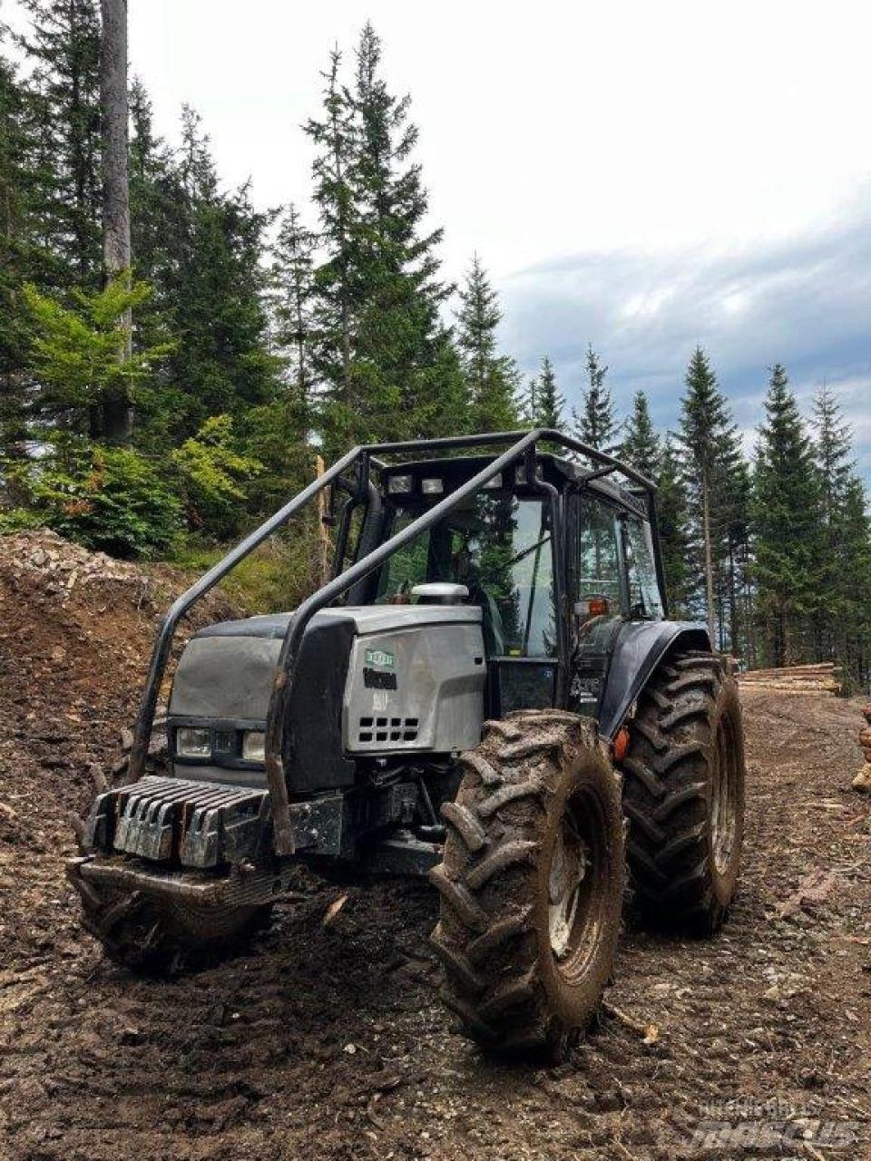 Valtra 6550 Erdészeti traktorok