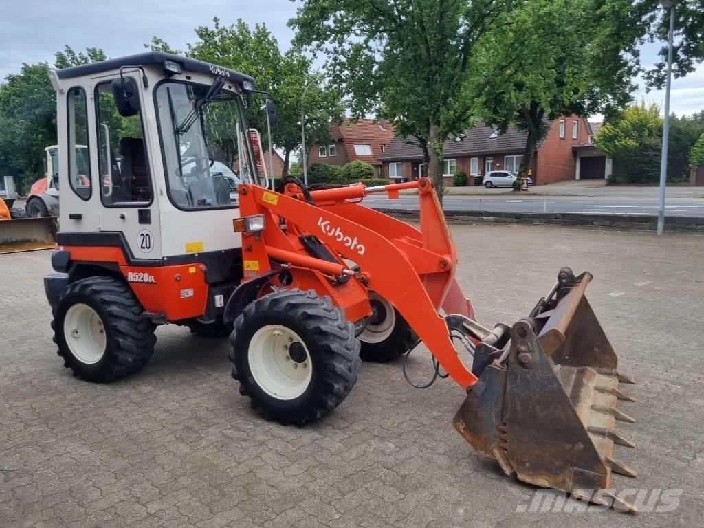 Kubota R 520 N Gumikerekes homlokrakodók