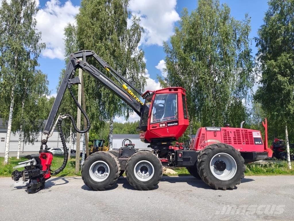 Komatsu 911.4 Betakarítók