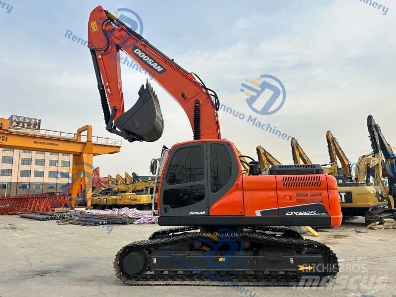 Doosan DX 225 LC-9C Lánctalpas kotrók