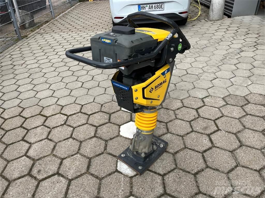 Bomag BT60E Vibrátorok