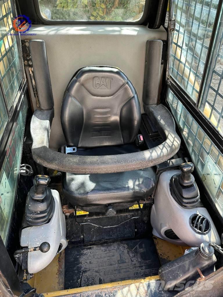 CAT 226 B Kompaktrakodók