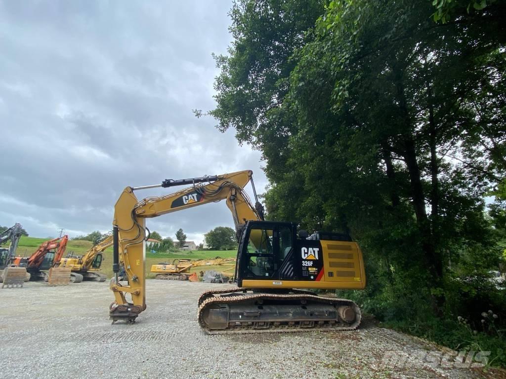 CAT 326 F Lánctalpas kotrók