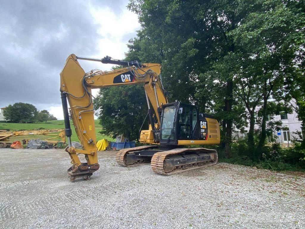 CAT 326 F Lánctalpas kotrók
