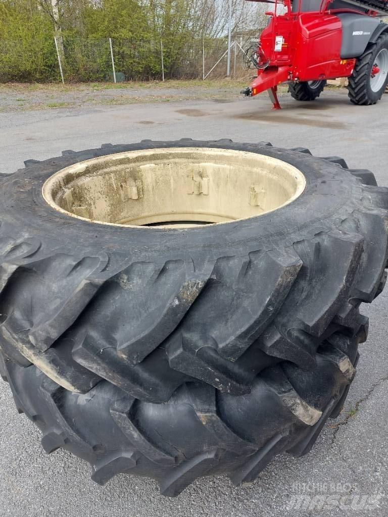 Paripyörät 16.9R38 Gumiabroncsok, kerekek és felnik