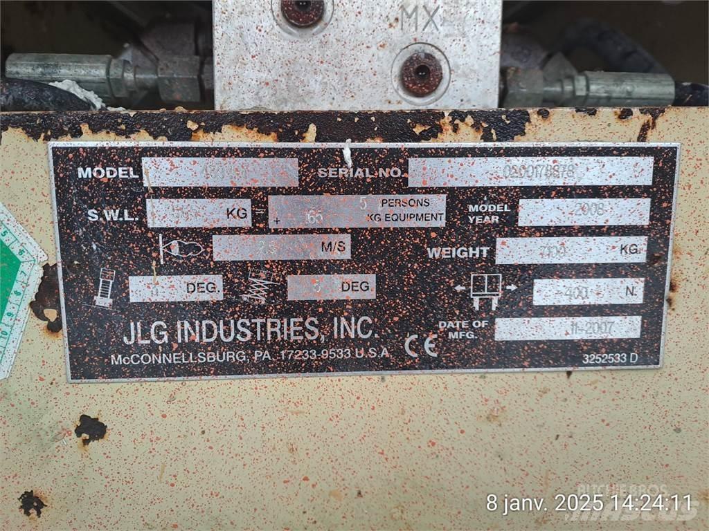 JLG 4394RT Ollós emelők