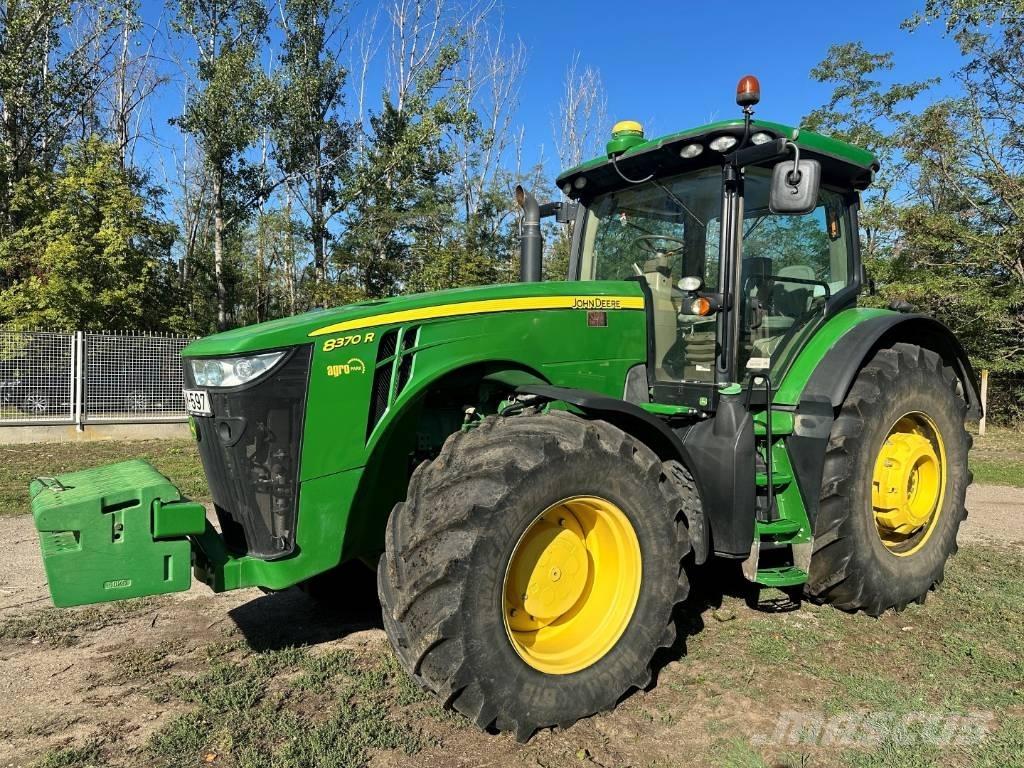 John Deere 8370 R Traktorok