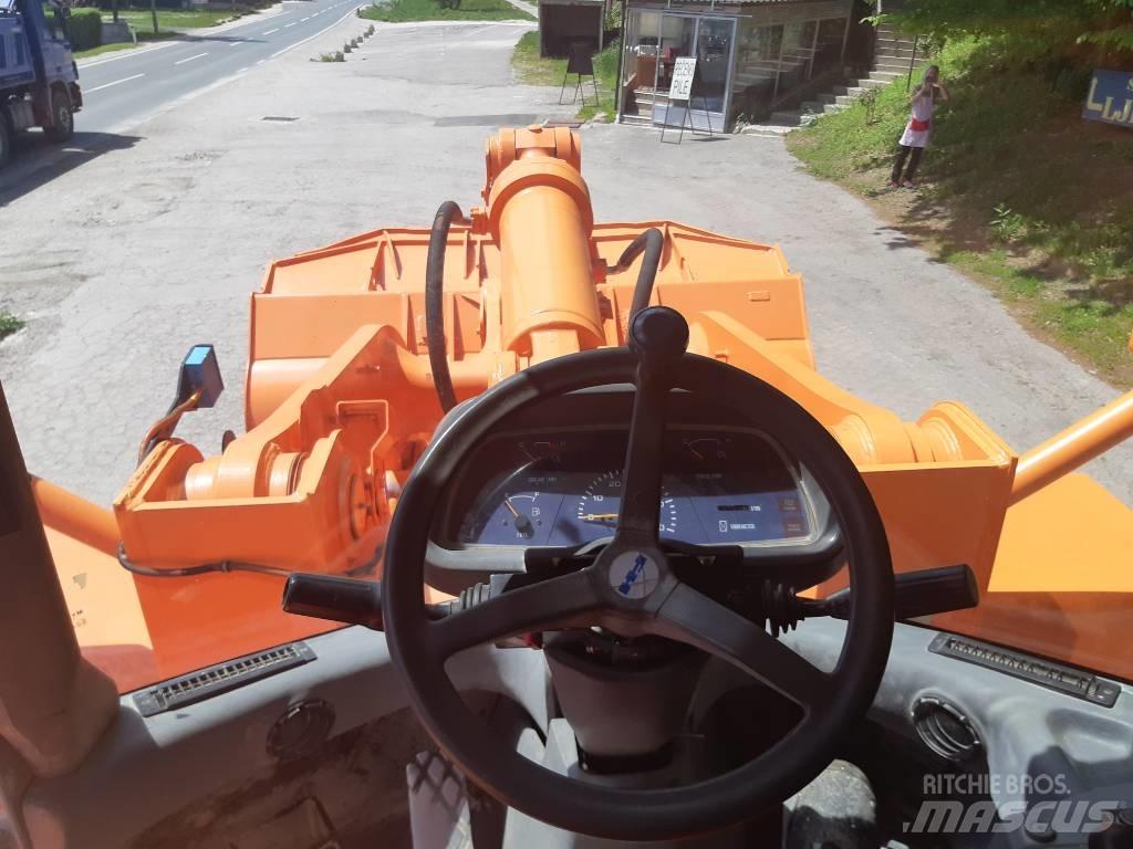 Fiat HITACHI W 270 Gumikerekes homlokrakodók