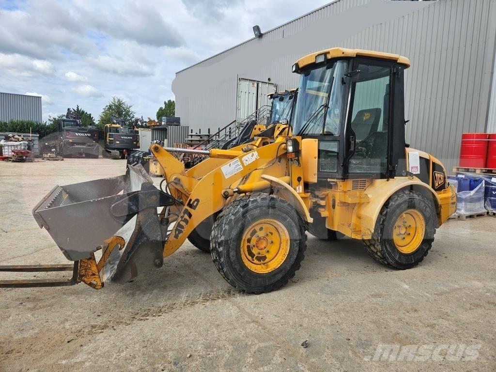 JCB 407 B Gumikerekes homlokrakodók