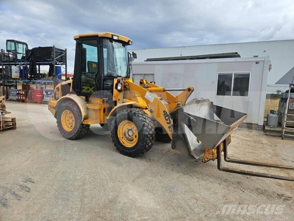 JCB 407 B Gumikerekes homlokrakodók