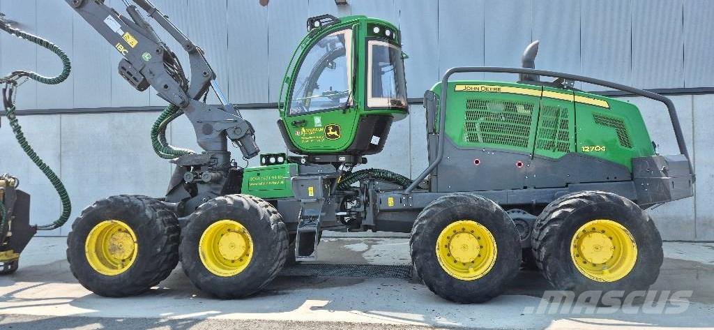 John Deere 1270 G Betakarítók