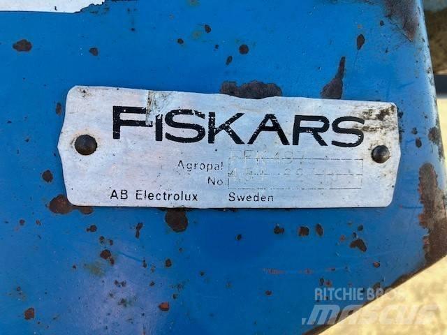 Fiskars FFK 497 Váltvaforgató ekék