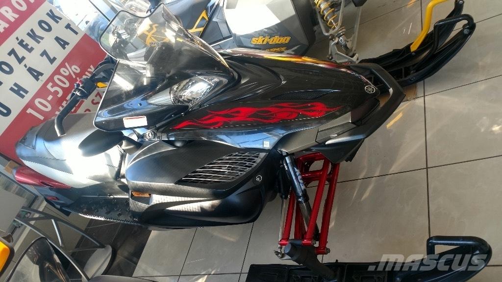 Yamaha Apex 1000 Motoros szánok