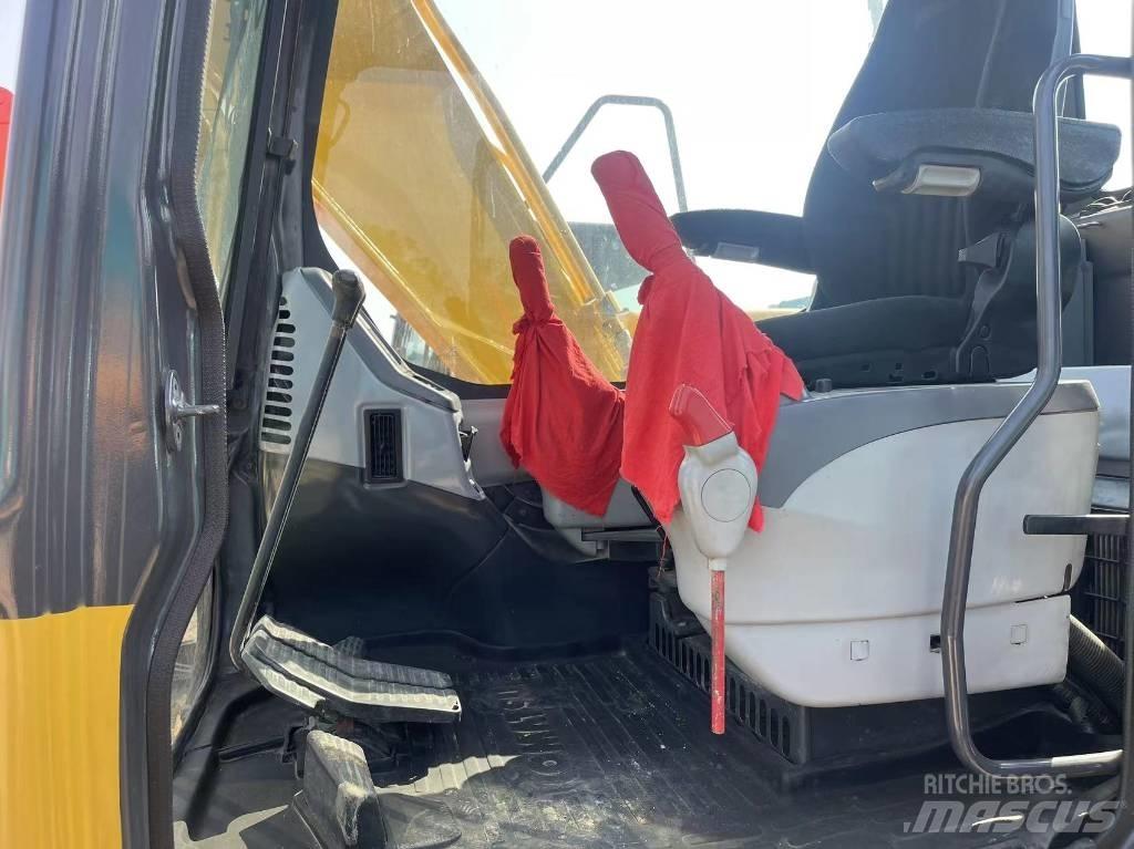 Komatsu PC 130-8 Közepes (midi) kotrók 7 t - 12 t