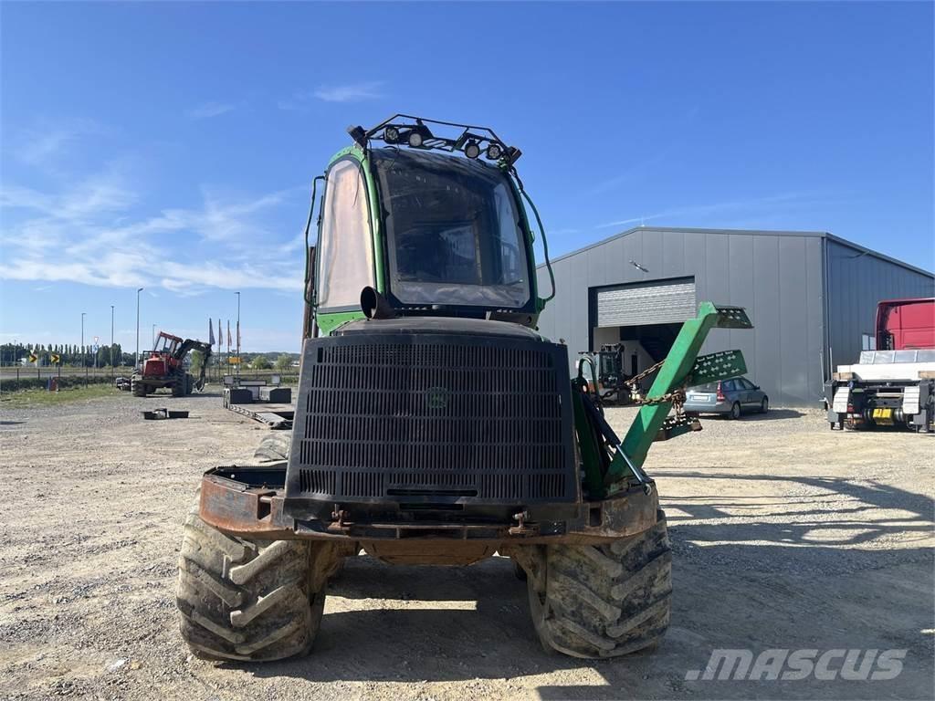 John Deere 1010E Betakarítók