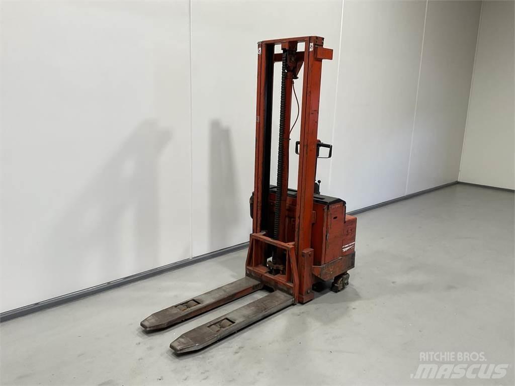 BT LSV 1250 E/10 Elektromos gyalogkíséretű targoncák