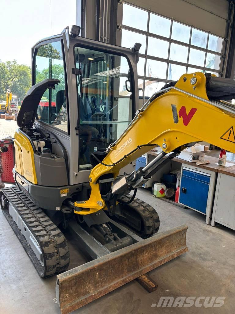 Wacker Neuson EZ26-2 Lánctalpas kotrók