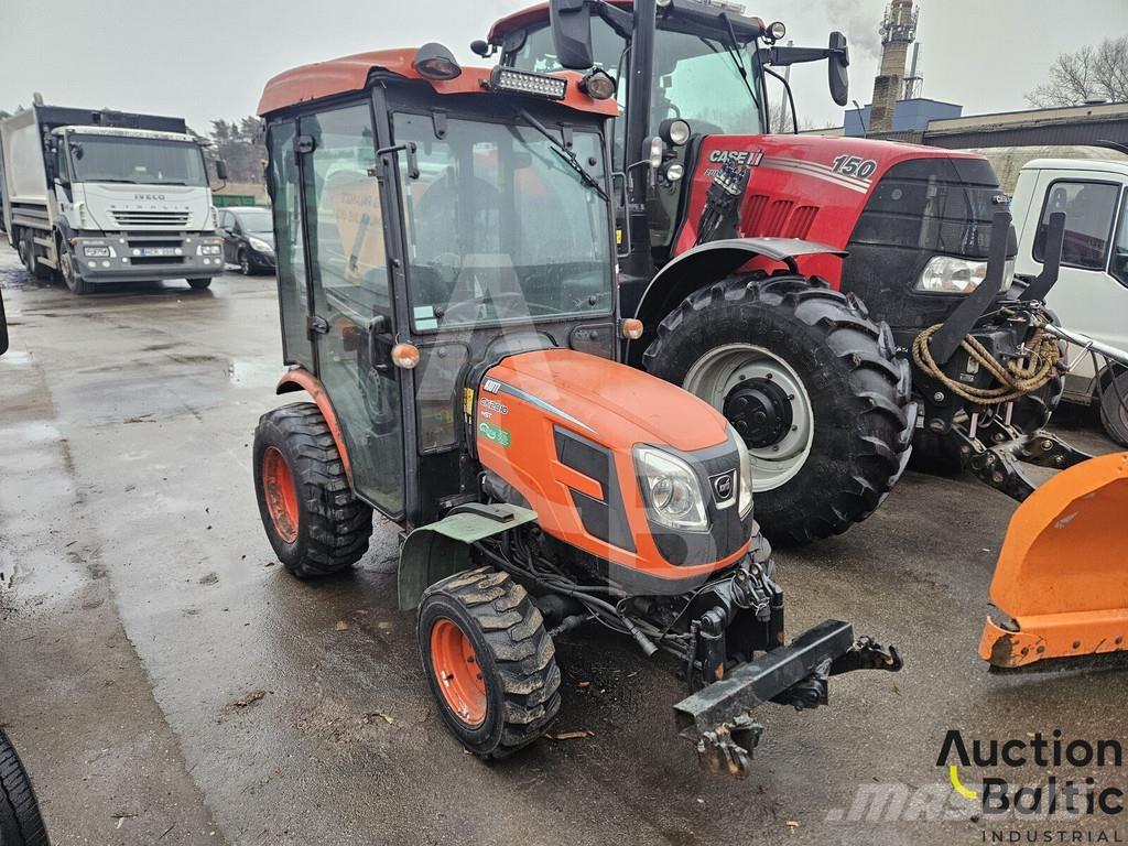 Kioti CK 2810 Traktorok