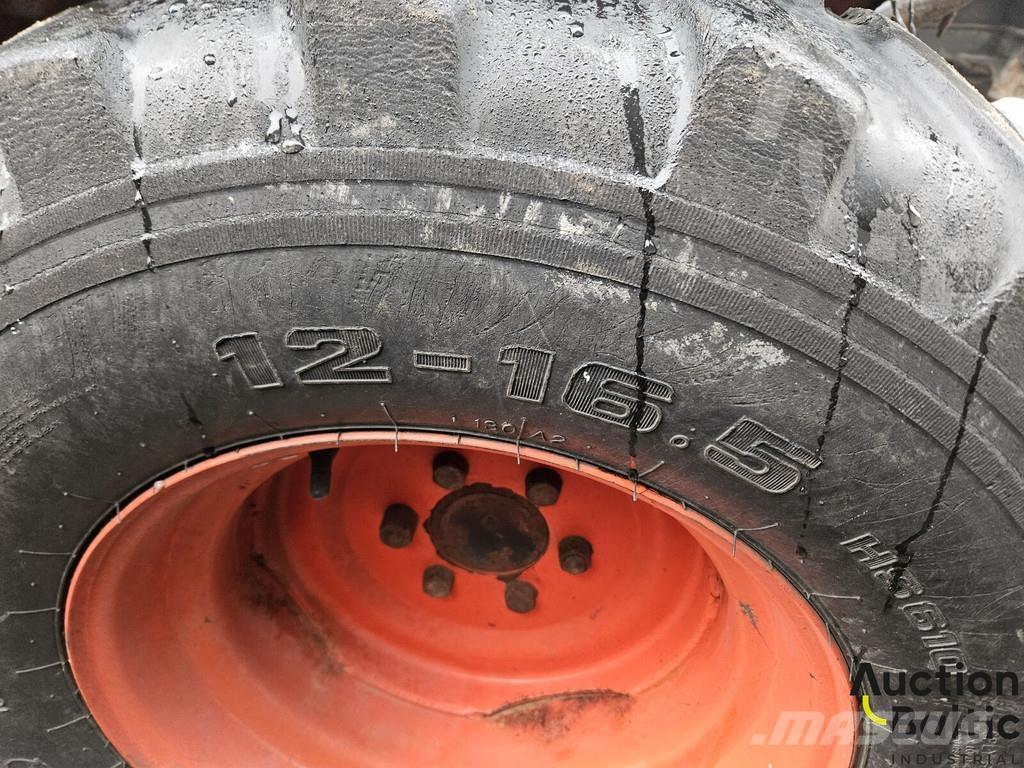 Kioti CK 2810 Traktorok