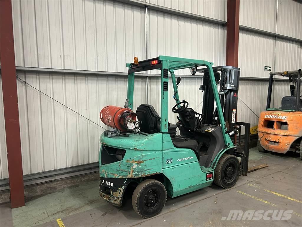 Mitsubishi FG25NT Gázüzemű targoncák