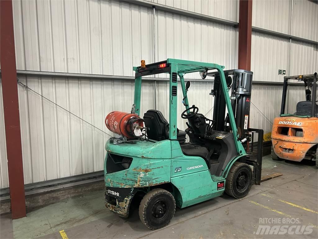 Mitsubishi FG25NT Gázüzemű targoncák